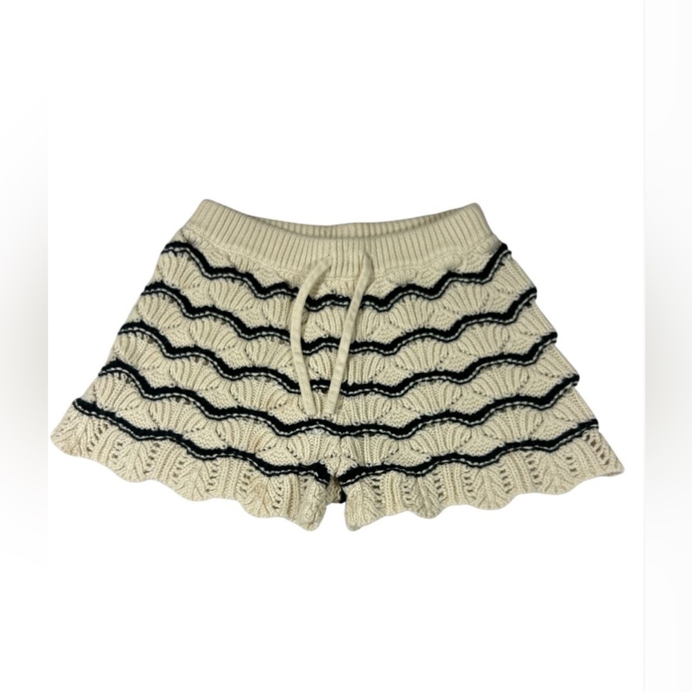 Zara Kids Scalloped Knit‎ Shorts 2-3Y - Beige & Black Boutique